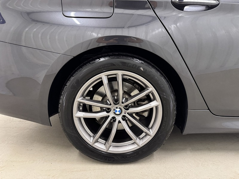 BMW 5 Series 2.0 520d M Sport Touring Auto Euro 6 (s/s) 5dr - U119481