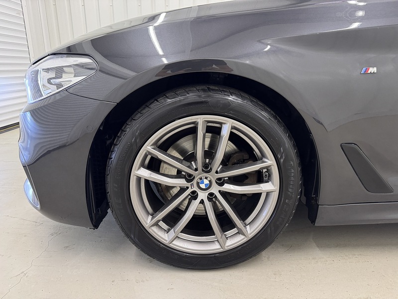 BMW 5 Series 2.0 520d M Sport Touring Auto Euro 6 (s/s) 5dr - U119481