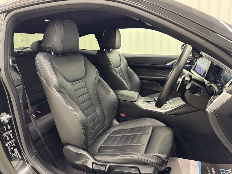 BMW 4 Series 2.0 420i M Sport Coupe 2dr Petrol Auto Euro 6 (s/s) (184 ps) - U119484
