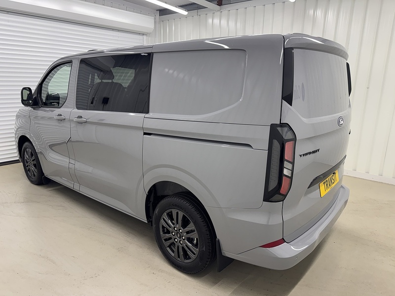 Ford Transit Custom 2.0 320 EcoBlue Limited Crew Van Auto L1 H1 Euro 6 (s/s) 5dr - U119488