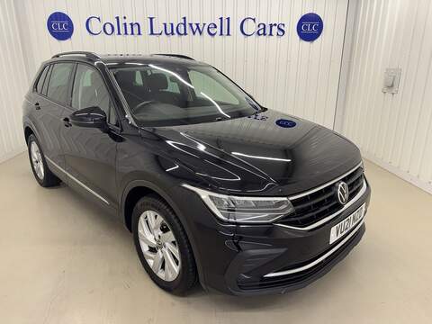 Volkswagen Tiguan Tiguan R-Line SUV 1 Automatic Petrol