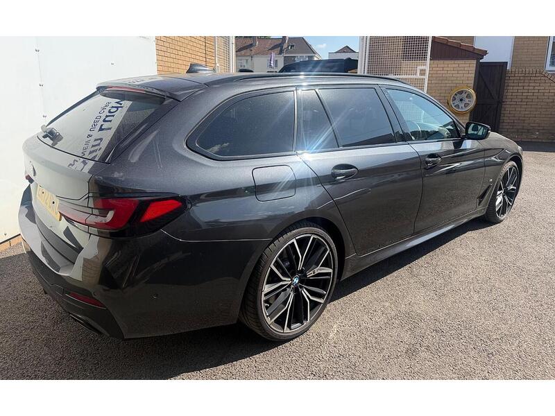 BMW 5 Series 2.0 520d MHT M Sport Touring 5dr Diesel Hybrid Steptronic Euro 6 (s/s) (190 ps) - U119517