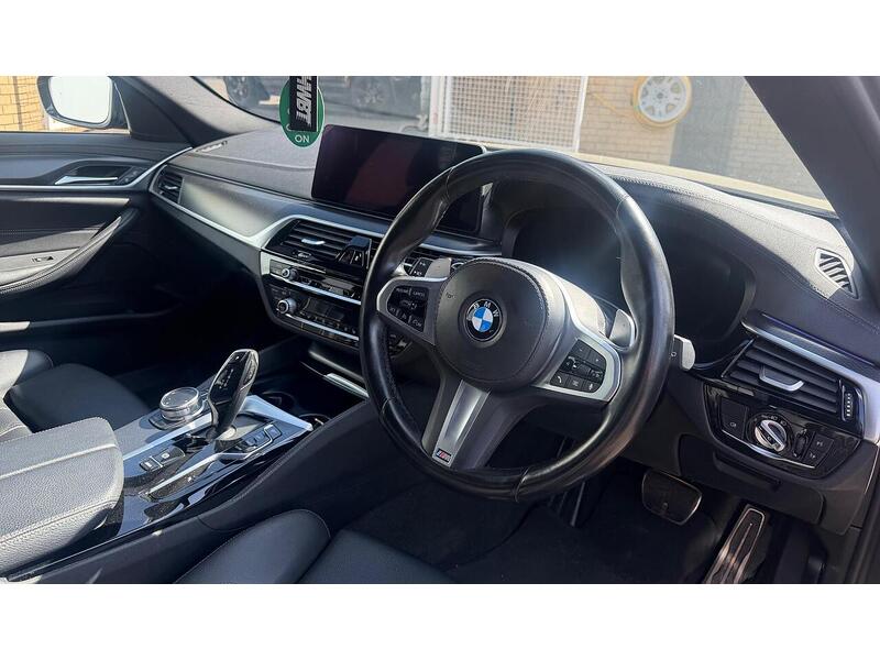 BMW 5 Series 2.0 520d MHT M Sport Touring 5dr Diesel Hybrid Steptronic Euro 6 (s/s) (190 ps) - U119517