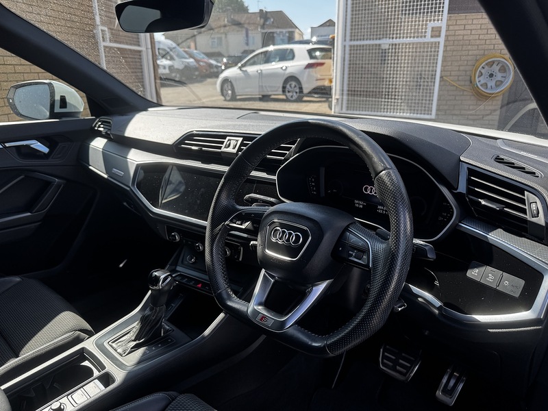 Audi Q3 1.5 TFSI CoD 35 S line SUV 5dr Petrol S Tronic Euro 6 (s/s) (150 ps) - U119519