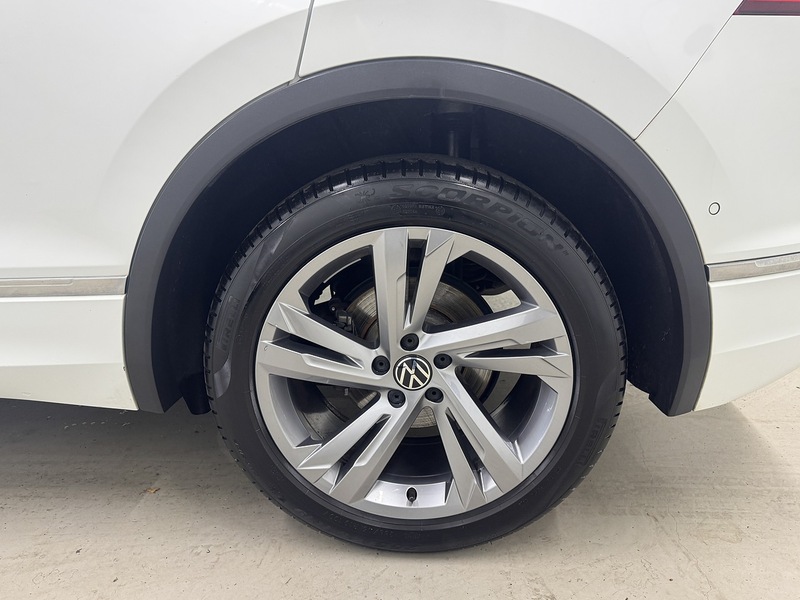 Volkswagen Tiguan 1.5 TSI R-Line Edition DSG Euro 6 (s/s) 5dr - U119528