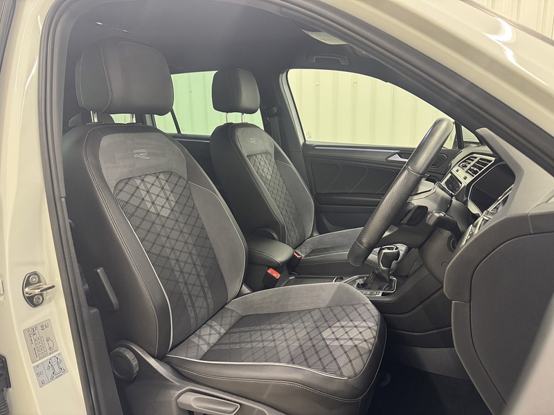 Volkswagen Tiguan 1.5 TSI R-Line Edition DSG Euro 6 (s/s) 5dr - U119528