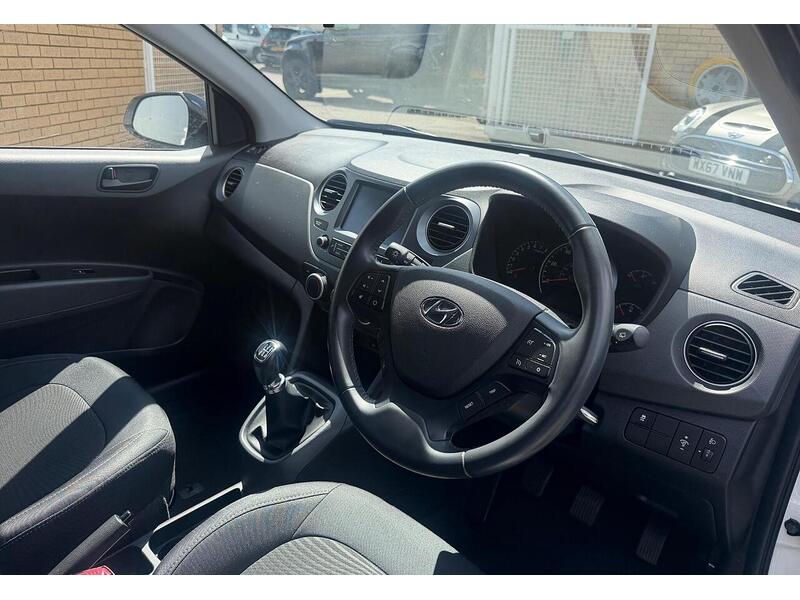 Hyundai i10 1.0 Play Euro 6 5dr - U119531