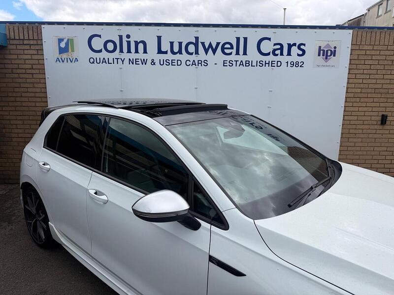Volkswagen Golf 2.0 TSI R Hatchback 5dr Petrol DSG 4Motion Euro 6 (s/s) (320 ps) - U119540