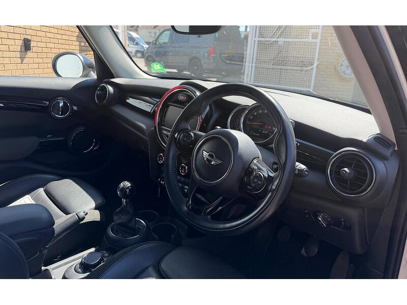 MINI Hatch 2.0 Cooper S Hatchback 5dr Petrol Manual Euro 6 (s/s) (192 ps) - U119542
