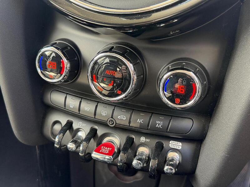 MINI Hatch 2.0 Cooper S Hatchback 5dr Petrol Manual Euro 6 (s/s) (192 ps) - U119542