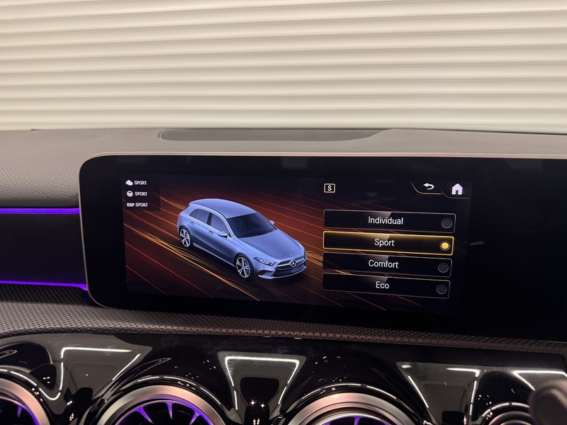 Mercedes-Benz A Class 1.3 A200 AMG Line (Premium Plus) 7G-DCT Euro 6 (s/s) 5dr - U119543