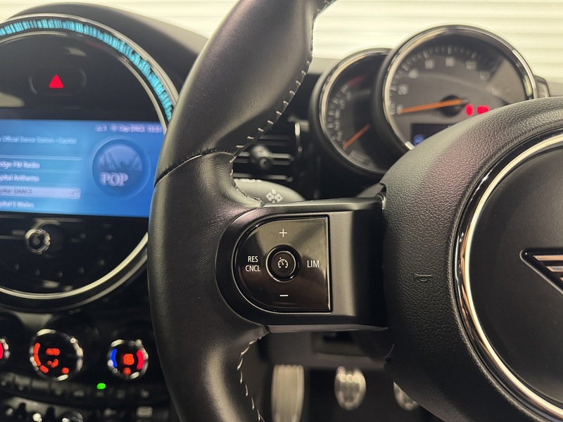 MINI Hatch 1.5 Cooper Sport Euro 6 (s/s) 5dr - U119550