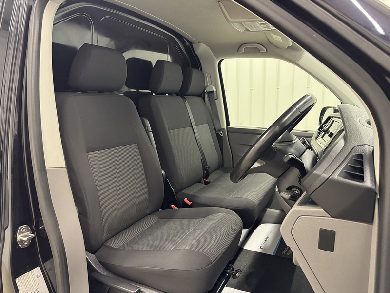 Volkswagen Transporter 2.0 TDI T30 Startline Panel Van 5dr Diesel Manual FWD SWB Euro 6 (s/s) (110 ps) - U119558