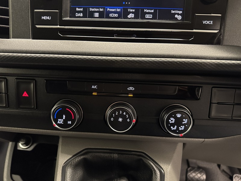 Volkswagen Transporter 2.0 TDI T30 Startline Panel Van 5dr Diesel Manual FWD SWB Euro 6 (s/s) (110 ps) - U119558