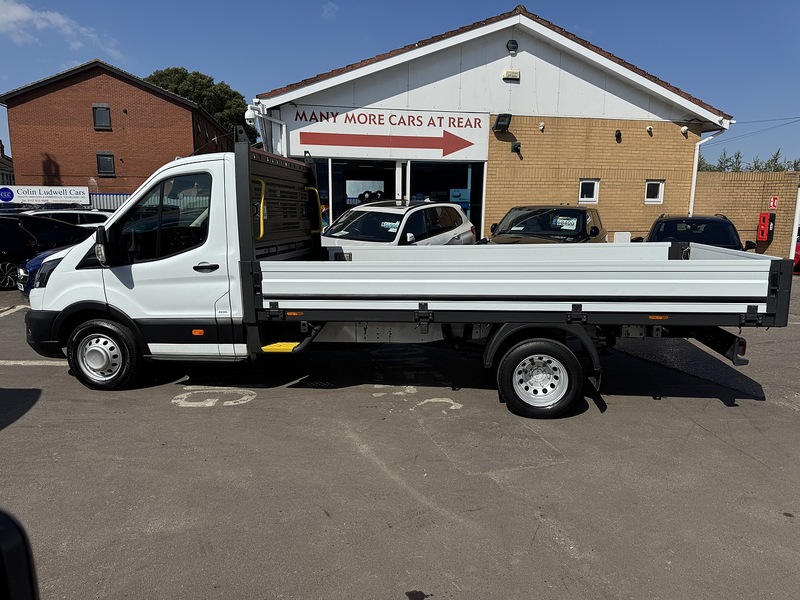 Ford Transit 2.0 350 EcoBlue MHEV Leader Chassis Cab 2dr Diesel Manual RWD L4 Euro 6 (s/s) (130 ps) - U119563