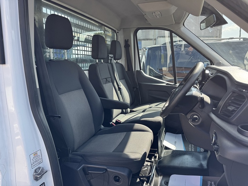 Ford Transit 2.0 350 EcoBlue MHEV Leader Chassis Cab 2dr Diesel Manual RWD L4 Euro 6 (s/s) (130 ps) - U119563