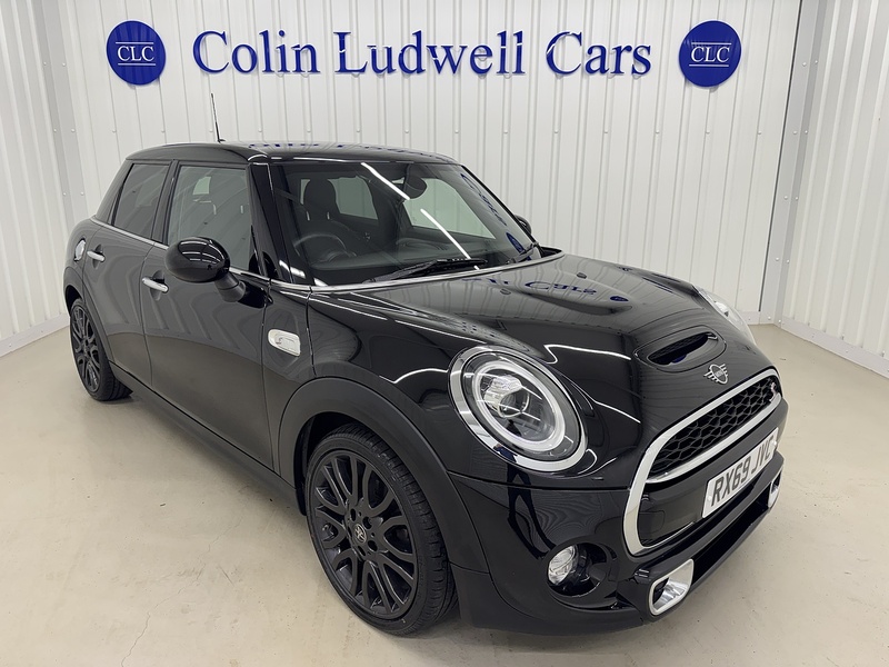 MINI Hatch 2.0 Cooper S Exclusive Steptronic Euro 6 (s/s) 5dr - U119579