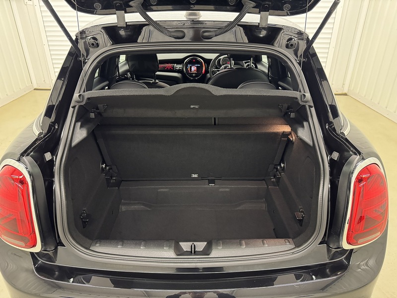 MINI Hatch 2.0 Cooper S Exclusive Steptronic Euro 6 (s/s) 5dr - U119579