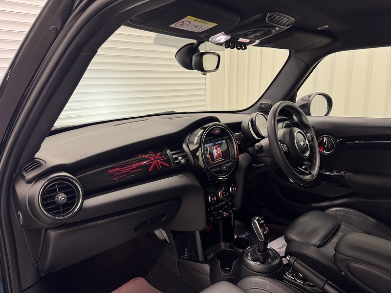 MINI Hatch 2.0 Cooper S Exclusive Steptronic Euro 6 (s/s) 5dr - U119579