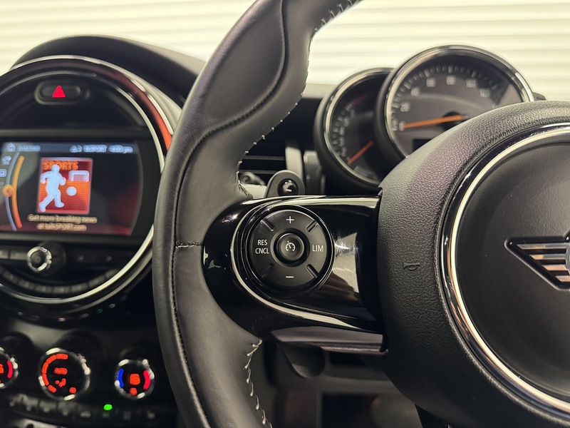 MINI Hatch 2.0 Cooper S Exclusive Steptronic Euro 6 (s/s) 5dr - U119579