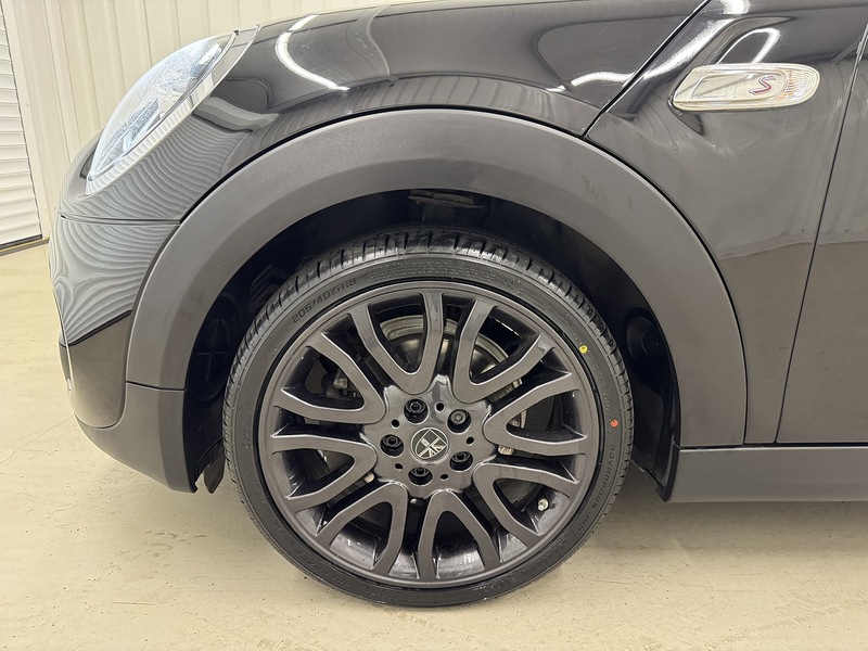 MINI Hatch 2.0 Cooper S Exclusive Steptronic Euro 6 (s/s) 5dr - U119579