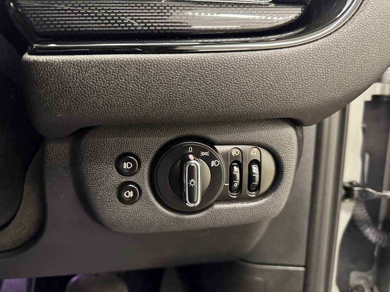 MINI Clubman 1.5 Cooper Exclusive Steptronic Euro 6 (s/s) 6dr - U119584