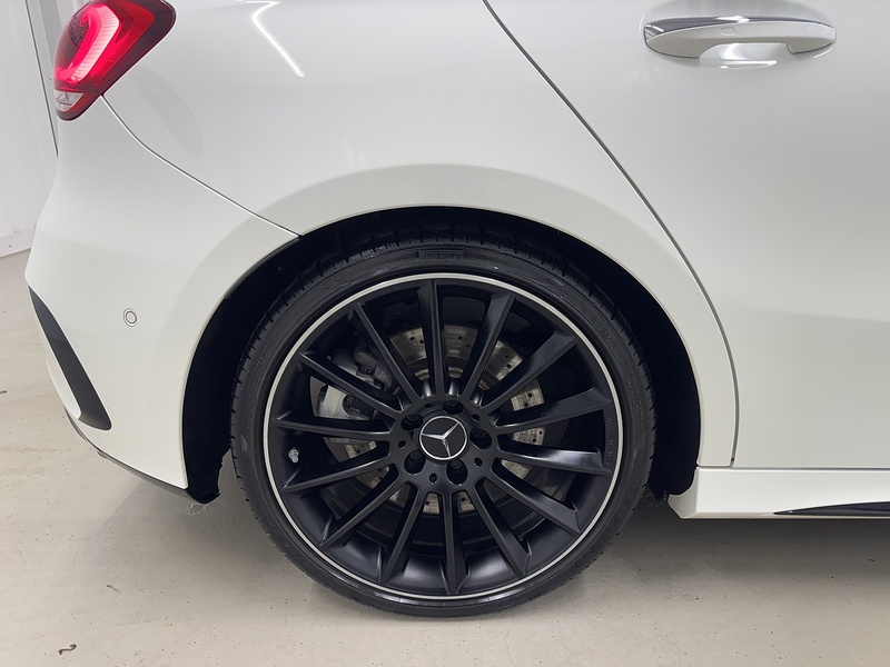 Mercedes-Benz A Class 2.0 A35 AMG (Premium Plus) Hatchback 5dr Petrol 7G-DCT 4MATIC Euro 6 (s/s) (306 ps) - U119592