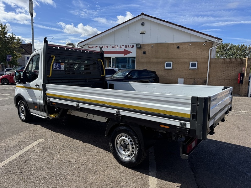 Ford Transit 2.0 350 EcoBlue Leader Chassis Cab 2dr Diesel Manual RWD L3 Euro 6 (s/s) (130 ps) - U119596