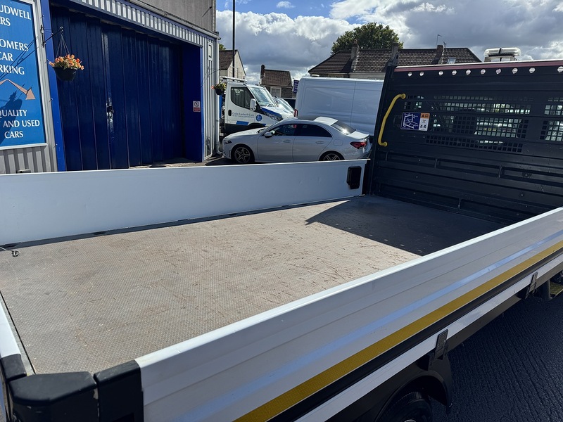 Ford Transit 2.0 350 EcoBlue Leader Chassis Cab 2dr Diesel Manual RWD L3 Euro 6 (s/s) (130 ps) - U119596