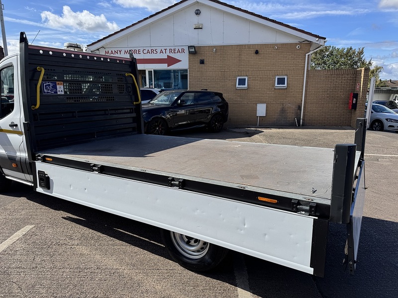 Ford Transit 2.0 350 EcoBlue Leader Chassis Cab 2dr Diesel Manual RWD L3 Euro 6 (s/s) (130 ps) - U119596
