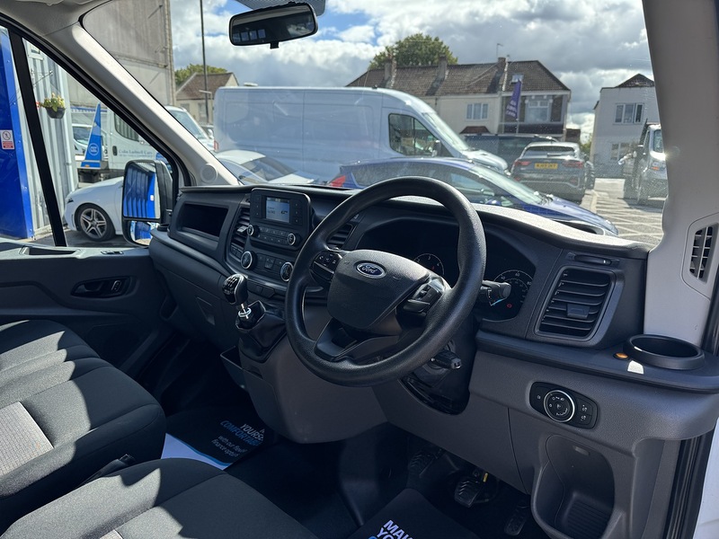 Ford Transit 2.0 350 EcoBlue Leader Chassis Cab 2dr Diesel Manual RWD L3 Euro 6 (s/s) (130 ps) - U119596