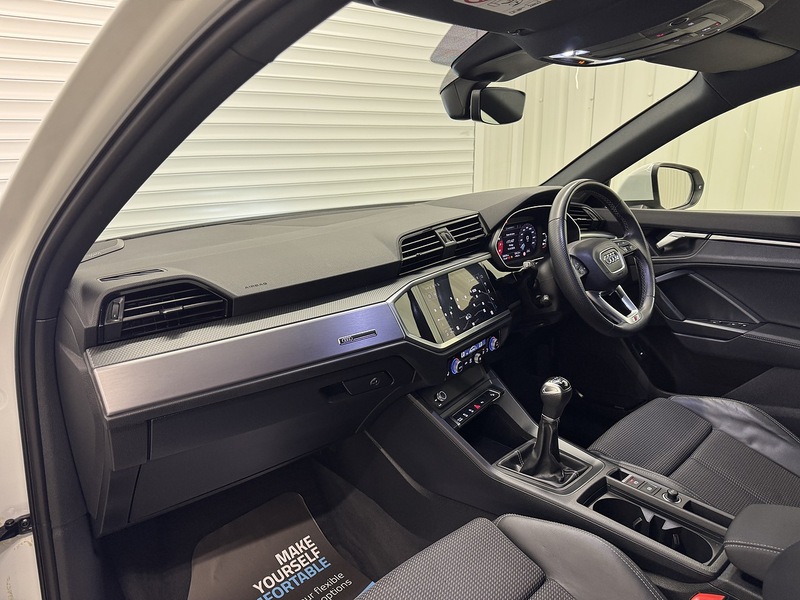 Audi Q3 1.5 TFSI CoD 35 S line Sportback 5dr Petrol Manual Euro 6 (s/s) (150 ps) - U119598