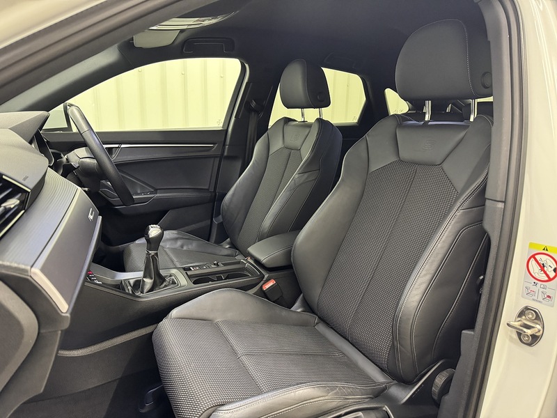 Audi Q3 1.5 TFSI CoD 35 S line Sportback 5dr Petrol Manual Euro 6 (s/s) (150 ps) - U119598