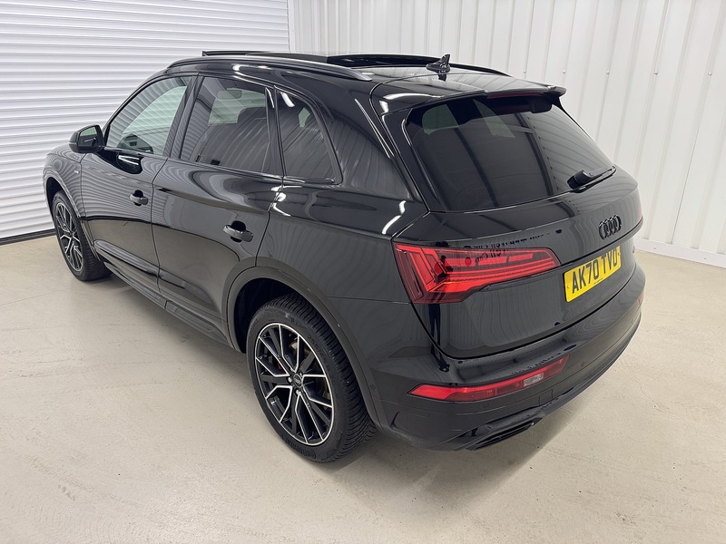 Audi Q5 2.0 TFSI 45 S line SUV 5dr Petrol S Tronic quattro Euro 6 (s/s) (265 ps) - U119599