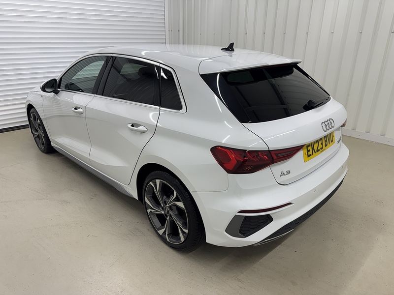 Audi A3 1.0 TFSI 30 S line Sportback Euro 6 (s/s) 5dr - U119605
