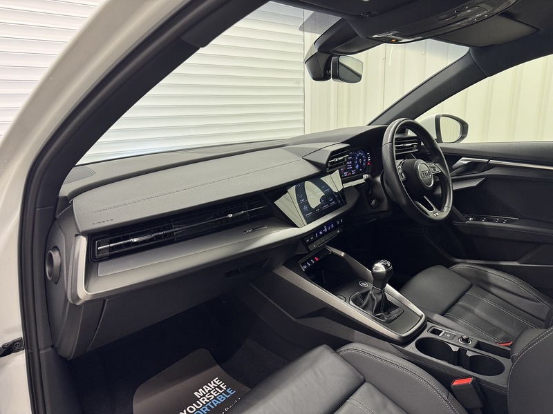 Audi A3 1.0 TFSI 30 S line Sportback Euro 6 (s/s) 5dr - U119605