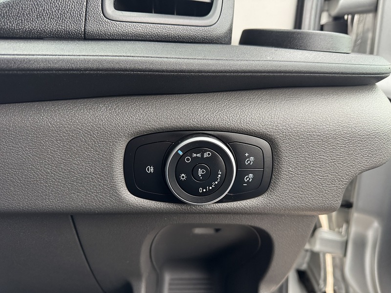 Ford Transit 2.0 350 EcoBlue HD Leader RWD L4 Euro 6 (s/s) 2dr - U119607