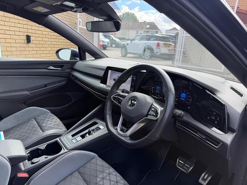 Volkswagen Golf 2.0 TDI R-Line Hatchback 5dr Diesel DSG Euro 6 (s/s) (150 ps) - U119608