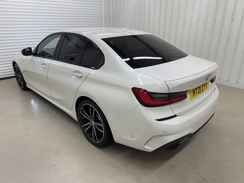 BMW 3 Series 2.0 320i M Sport Auto Euro 6 (s/s) 4dr - U119610