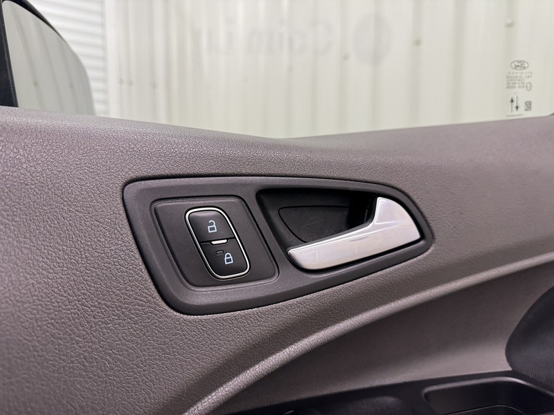 Ford Transit Connect 1.5 240 EcoBlue Limited Panel Van 5dr Diesel Manual L1 Euro 6 (s/s) (120 ps) - U119612