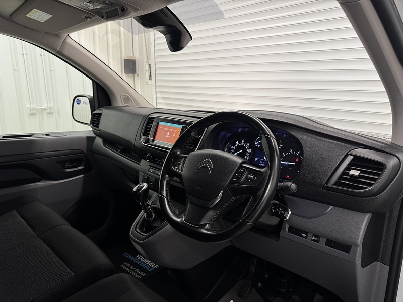Citroen Dispatch 2.0 BlueHDi 1400 Driver Pro XL Panel Van 6dr Diesel Manual FWD 3 Euro 6 (s/s) (145 ps) - U119618