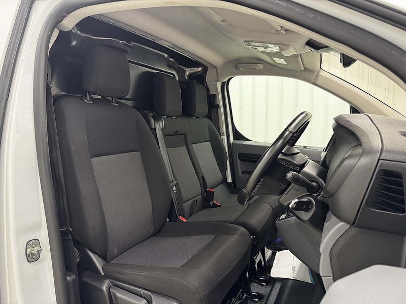 Citroen Dispatch 2.0 BlueHDi 1400 Driver Pro XL Panel Van 6dr Diesel Manual FWD 3 Euro 6 (s/s) (145 ps) - U119618