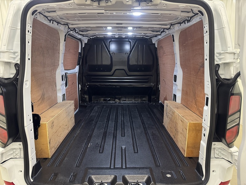 Ford Transit Custom 2.0 280 EcoBlue Limited Panel Van 5dr Diesel Manual L1 H1 Euro 6 (s/s) (136 ps) - U119619