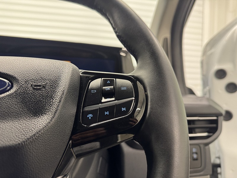 Ford Transit Custom 2.0 280 EcoBlue Limited Panel Van 5dr Diesel Manual L1 H1 Euro 6 (s/s) (136 ps) - U119619