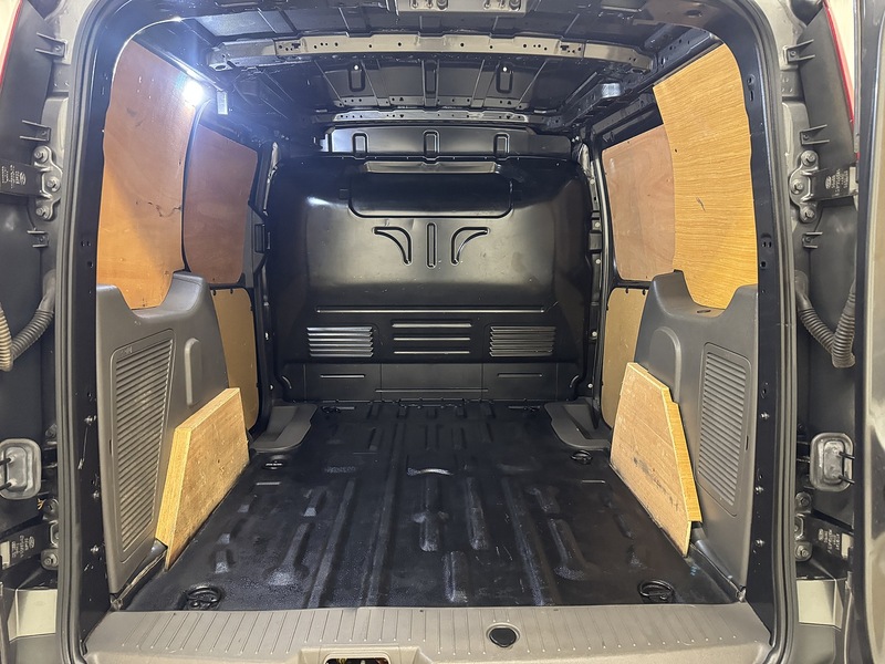 Ford Transit Connect 200 EcoBlue Limited Panel Van 1.5 Manual Diesel - U119620