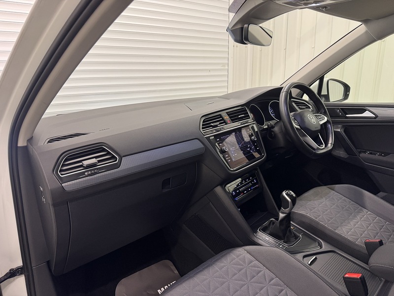 Volkswagen Tiguan 1.5 TSI Life SUV 5dr Petrol Manual Euro 6 (s/s) (130 ps) - U119624