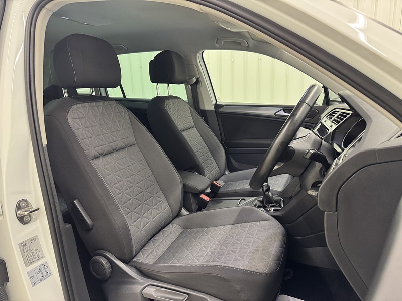 Volkswagen Tiguan 1.5 TSI Life SUV 5dr Petrol Manual Euro 6 (s/s) (130 ps) - U119624