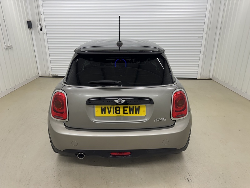 MINI Hatch 1.5 Cooper Hatchback 3dr Petrol Steptronic Euro 6 (s/s) (136 ps) - U119627