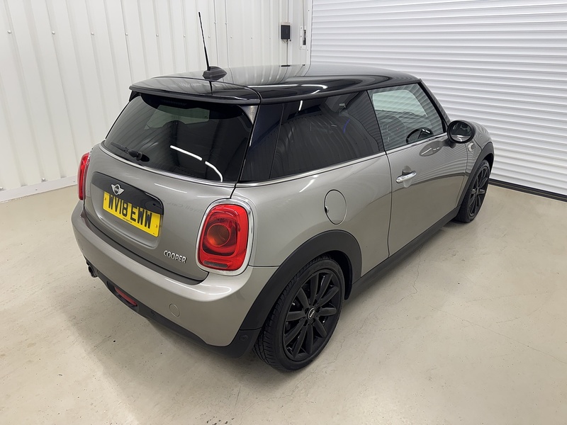 MINI Hatch 1.5 Cooper Hatchback 3dr Petrol Steptronic Euro 6 (s/s) (136 ps) - U119627