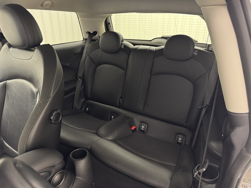MINI Hatch 1.5 Cooper Hatchback 3dr Petrol Steptronic Euro 6 (s/s) (136 ps) - U119627